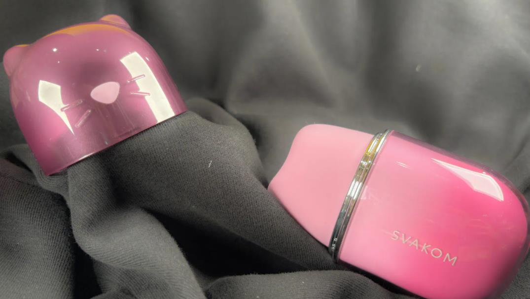 女用玩具:舌摆 + 深吮 Svakom Klitty 评测_吸吮器的图片 第7张 女用玩具:舌摆 + 深吮 Svakom Klitty 评测_开箱评测的图片 第7张